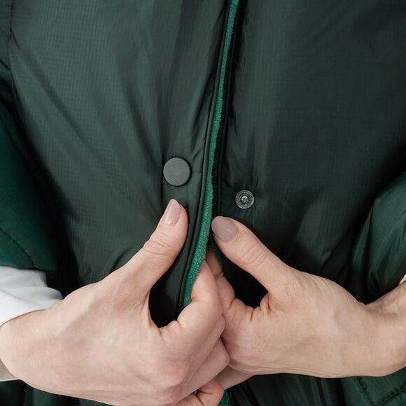 COPY - Weatherproof Vintage Summit Outdoor Blanket - Picture 4 of 7